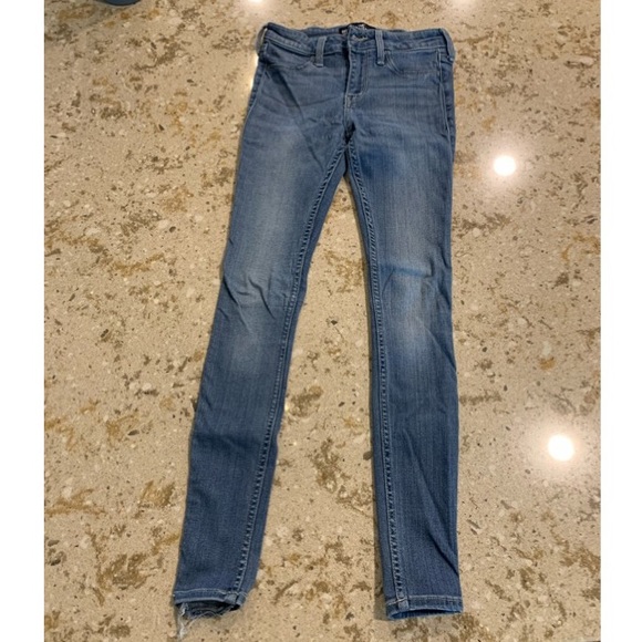 Hollister Jeans - Picture 2 of 4